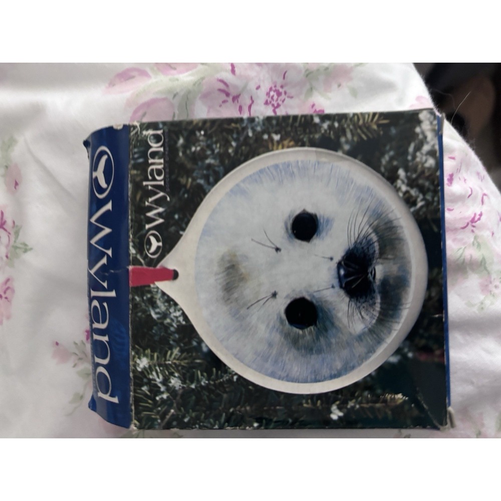 VTG Wyland 2002 Porcelain XMAS Ornament Set of 2 Beluga Whales Baby Seal In Box